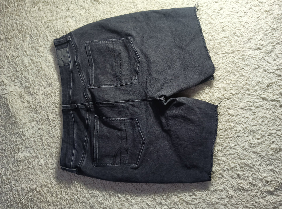 jean short (women)