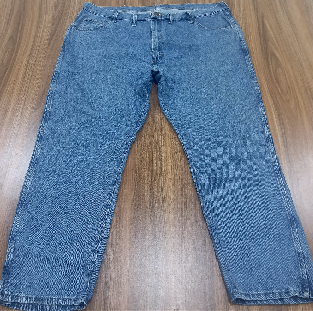 Men's Rustler Thrift Straight-Leg Jeans- light blue denim jeans