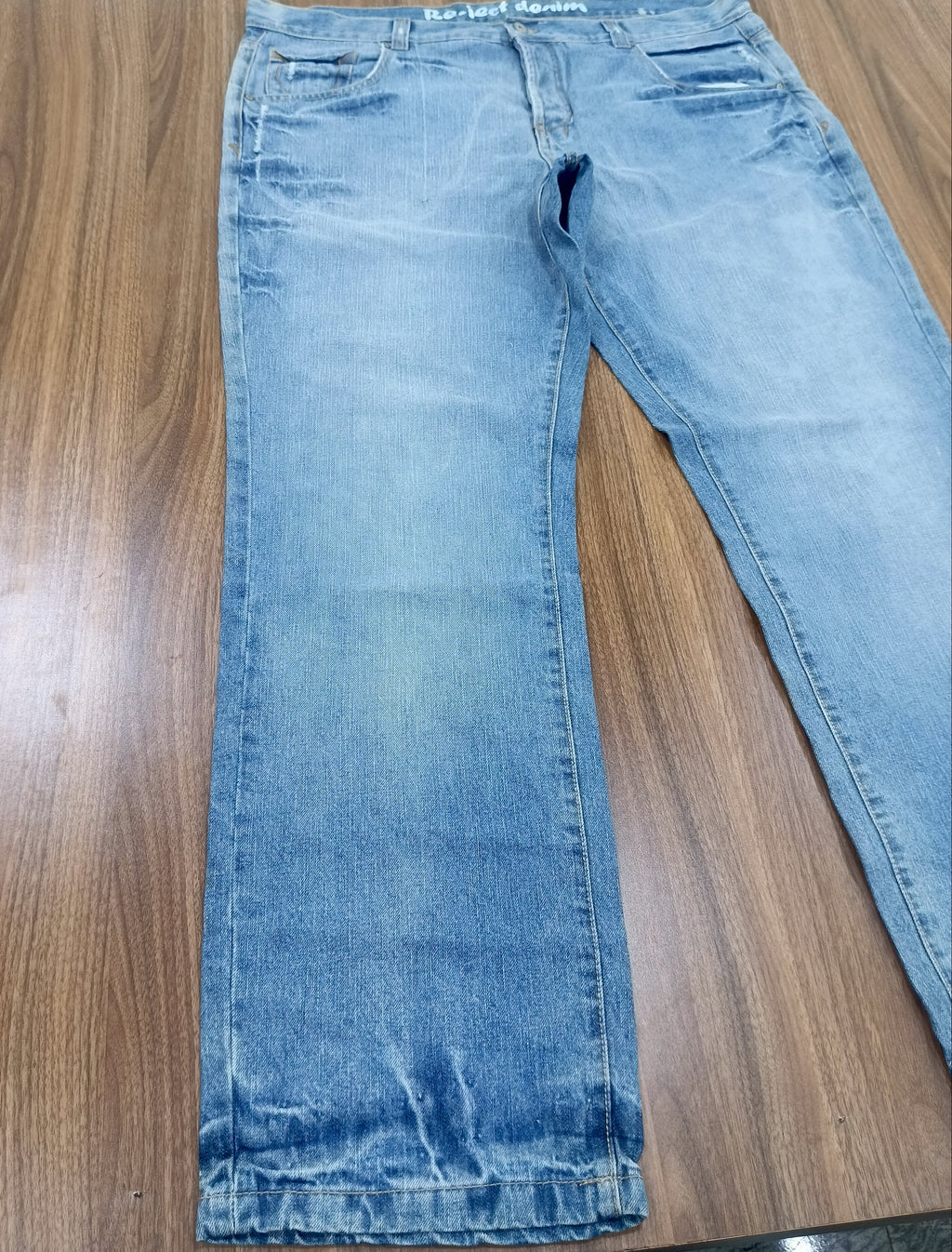 Men's Thrift Straight-Leg Jeans- wash blue denim