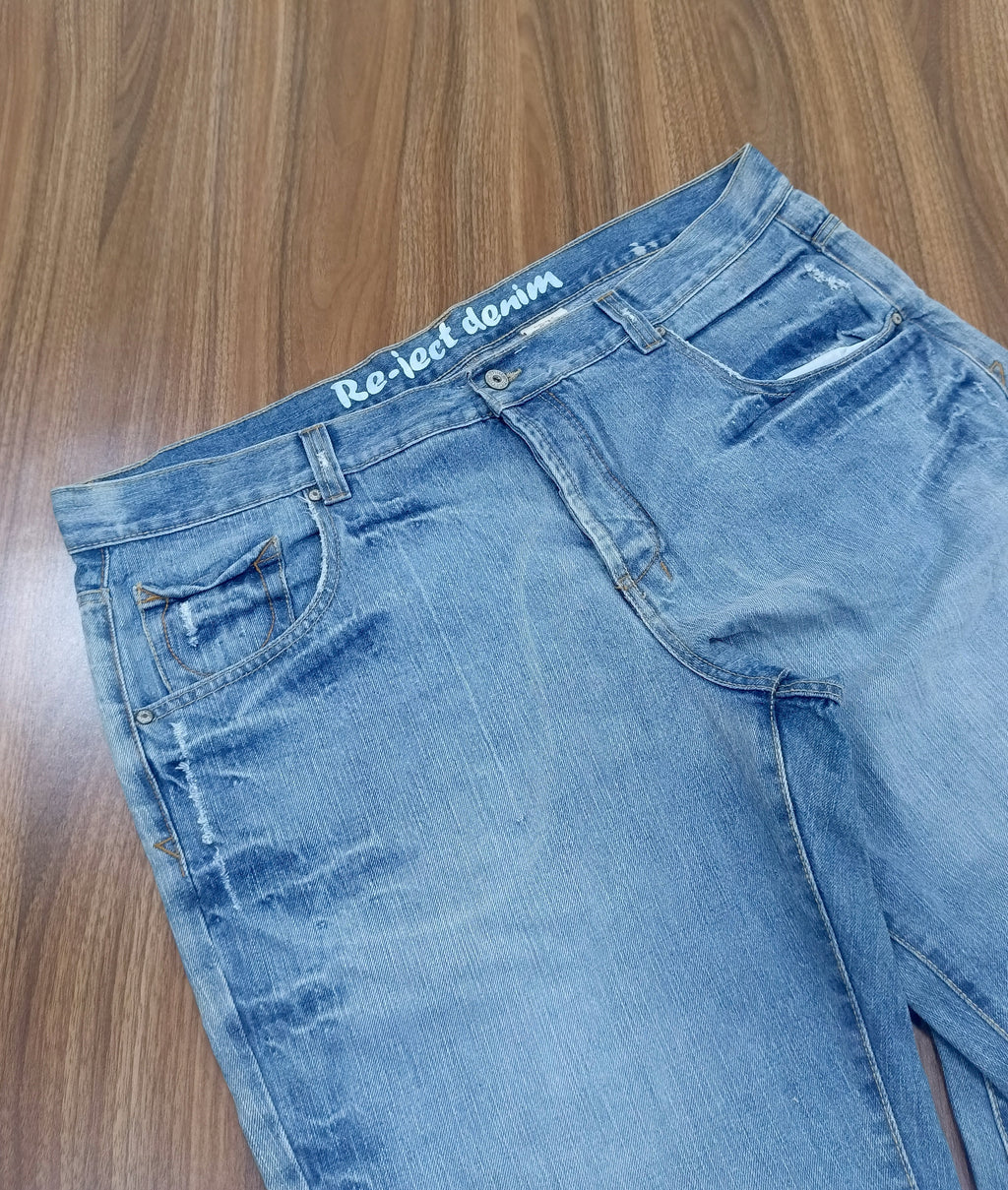 Men's Thrift Straight-Leg Jeans- wash blue denim