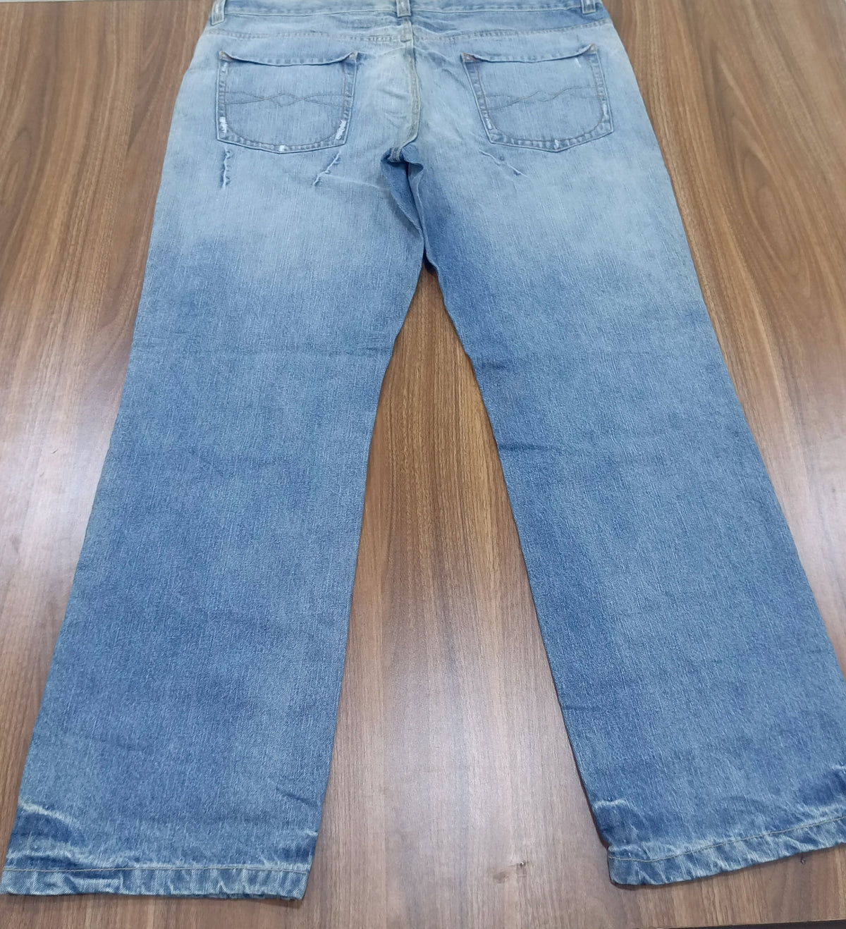 Men's Thrift Straight-Leg Jeans- wash blue denim