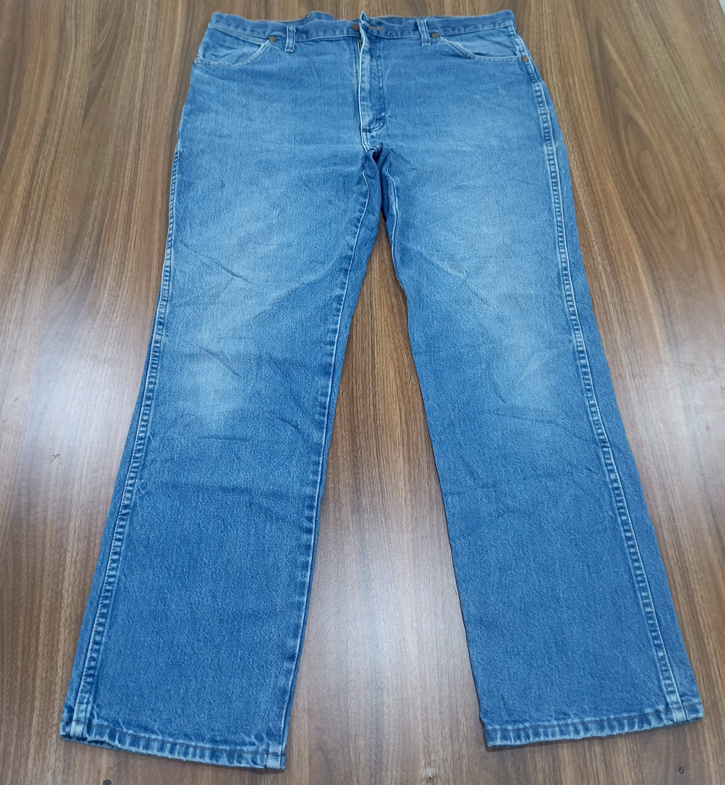 Men's Wrangler Thrift Straight-Leg Jeans- wash blue denim