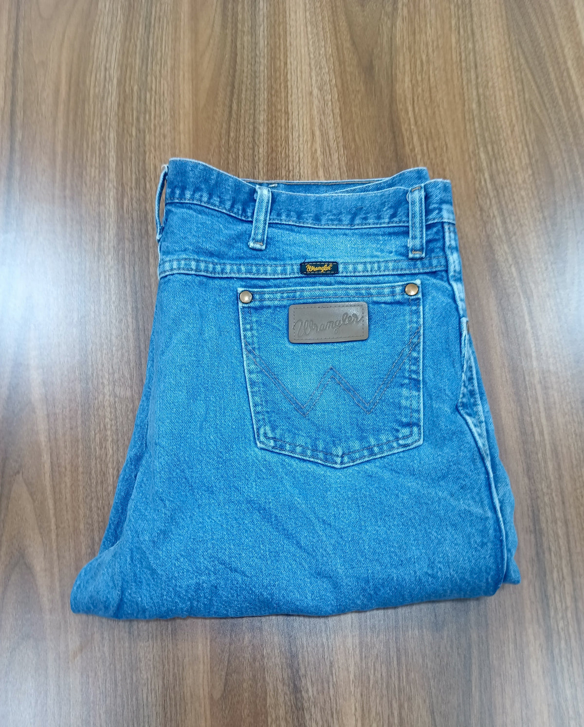 Men's Wrangler Thrift Straight-Leg Jeans- wash blue denim