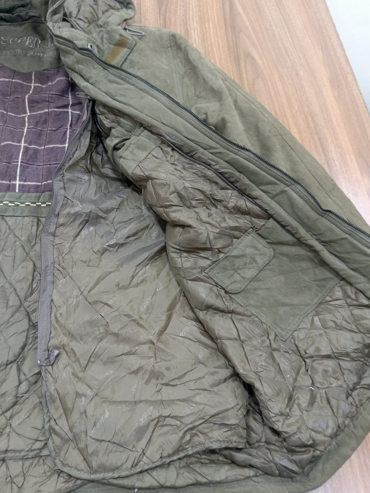 Unisex Winter Jacket -Puffer And Insulated Gilet-Thrift