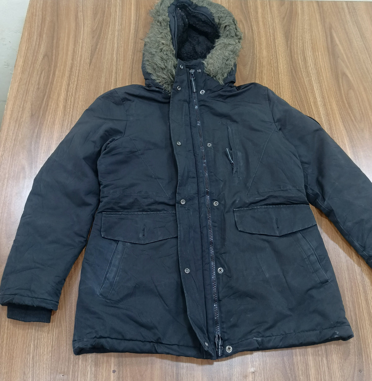 Unisex Winter Jacket -Puffer And Insulted Gilet-Thrift