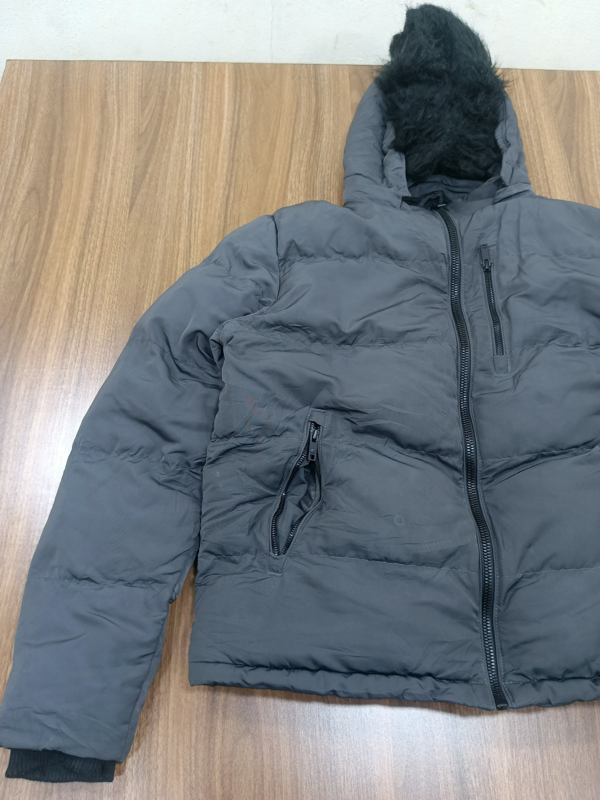 Unisex Winter Jacket -Puffer And Insulated Gilet-Thrift