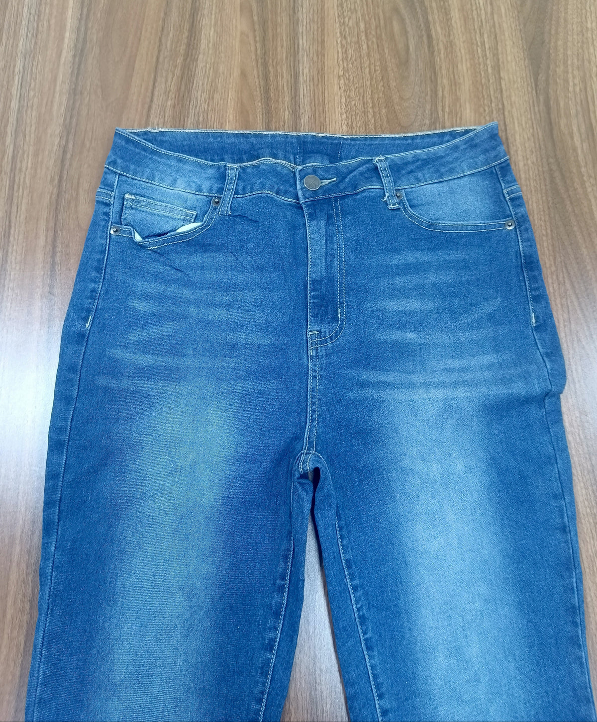 Woman High waist- Fitted Leg-denim blue jean