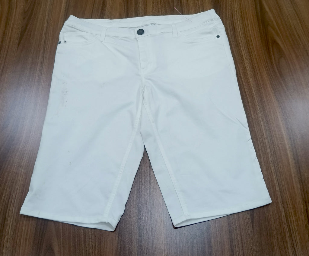 Women's Jean Shorts-White-Highwaist- Thrift