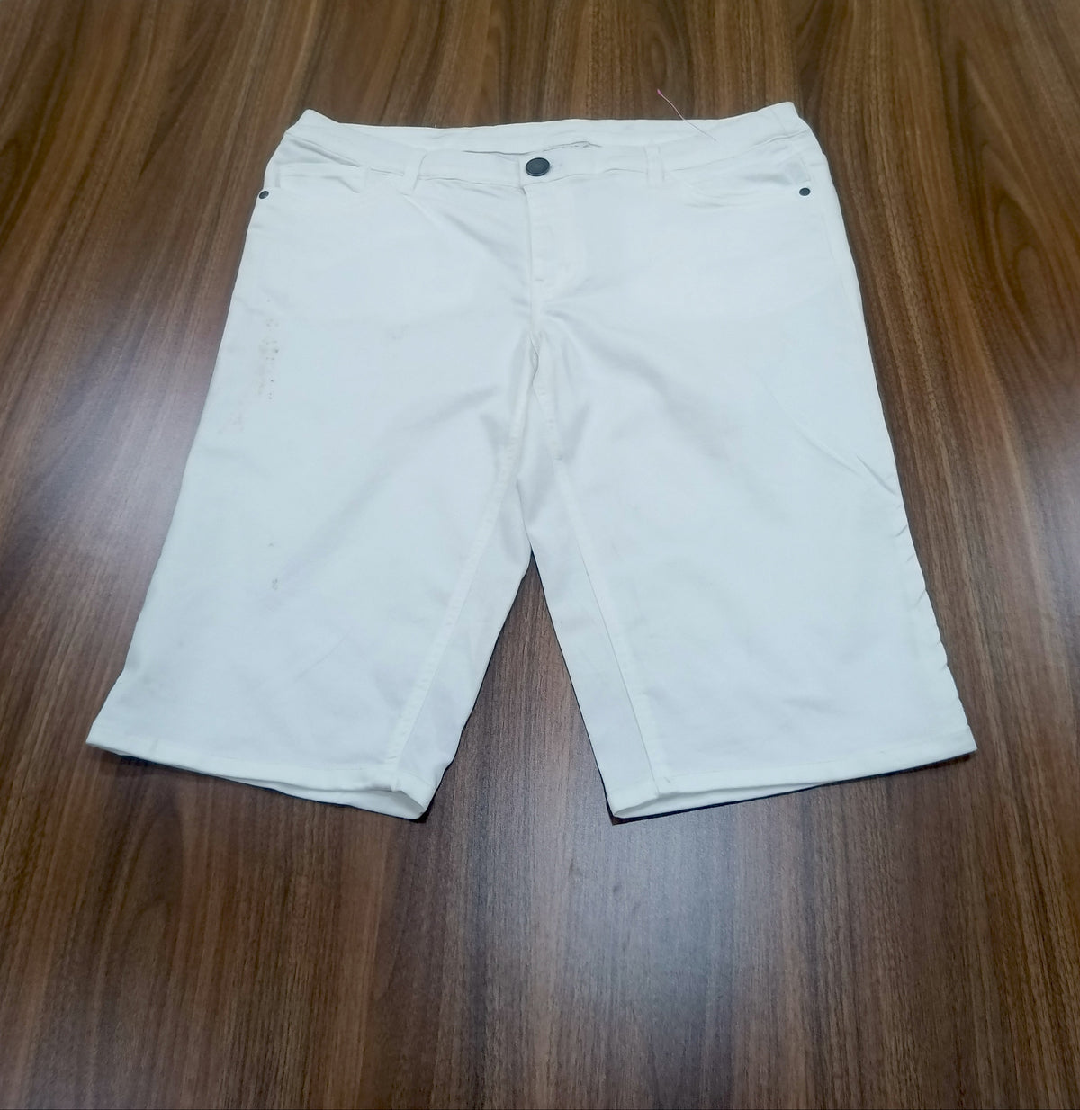 Women's Jean Shorts-White-Highwaist- Thrift
