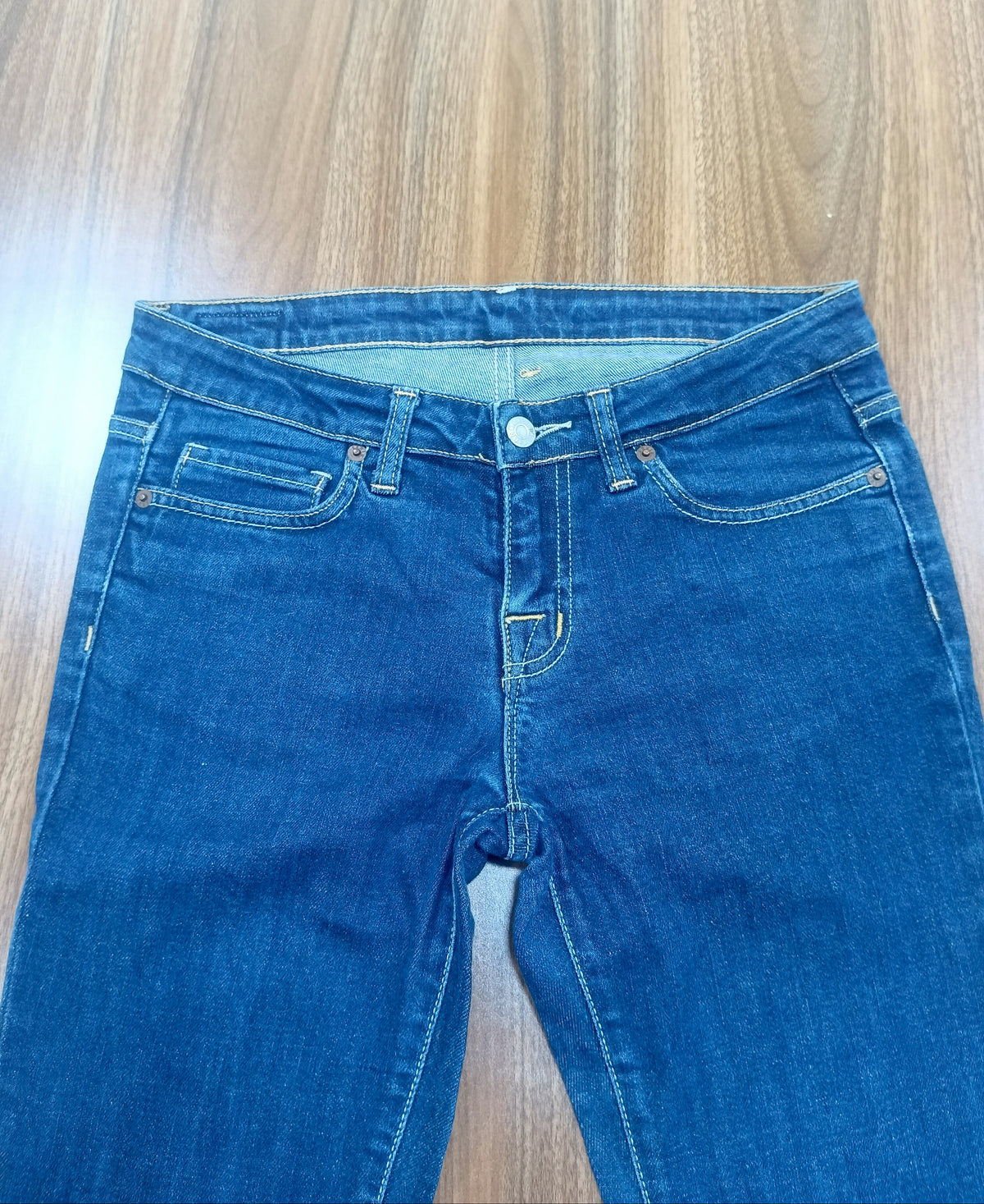 women's Straight Leg-Blue jean-Low Waist- Thrift