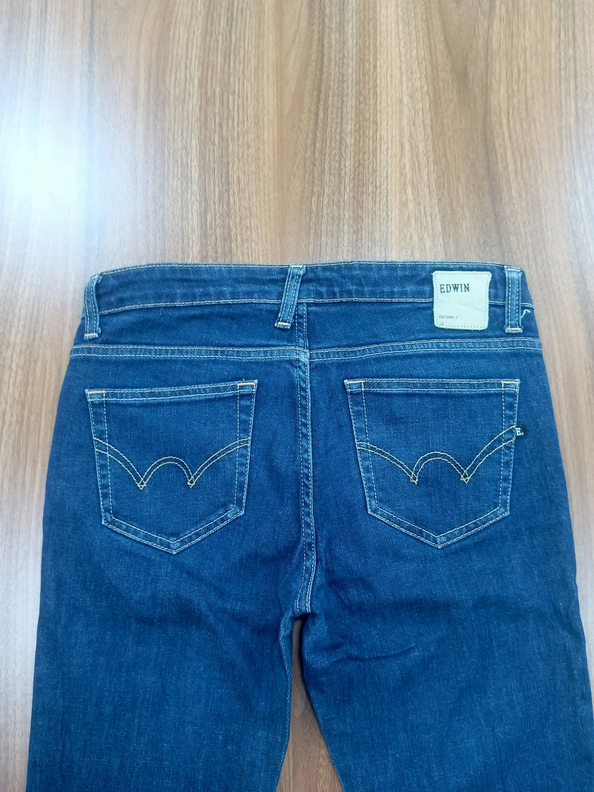 women's Straight Leg-Blue jean-Low Waist- Thrift
