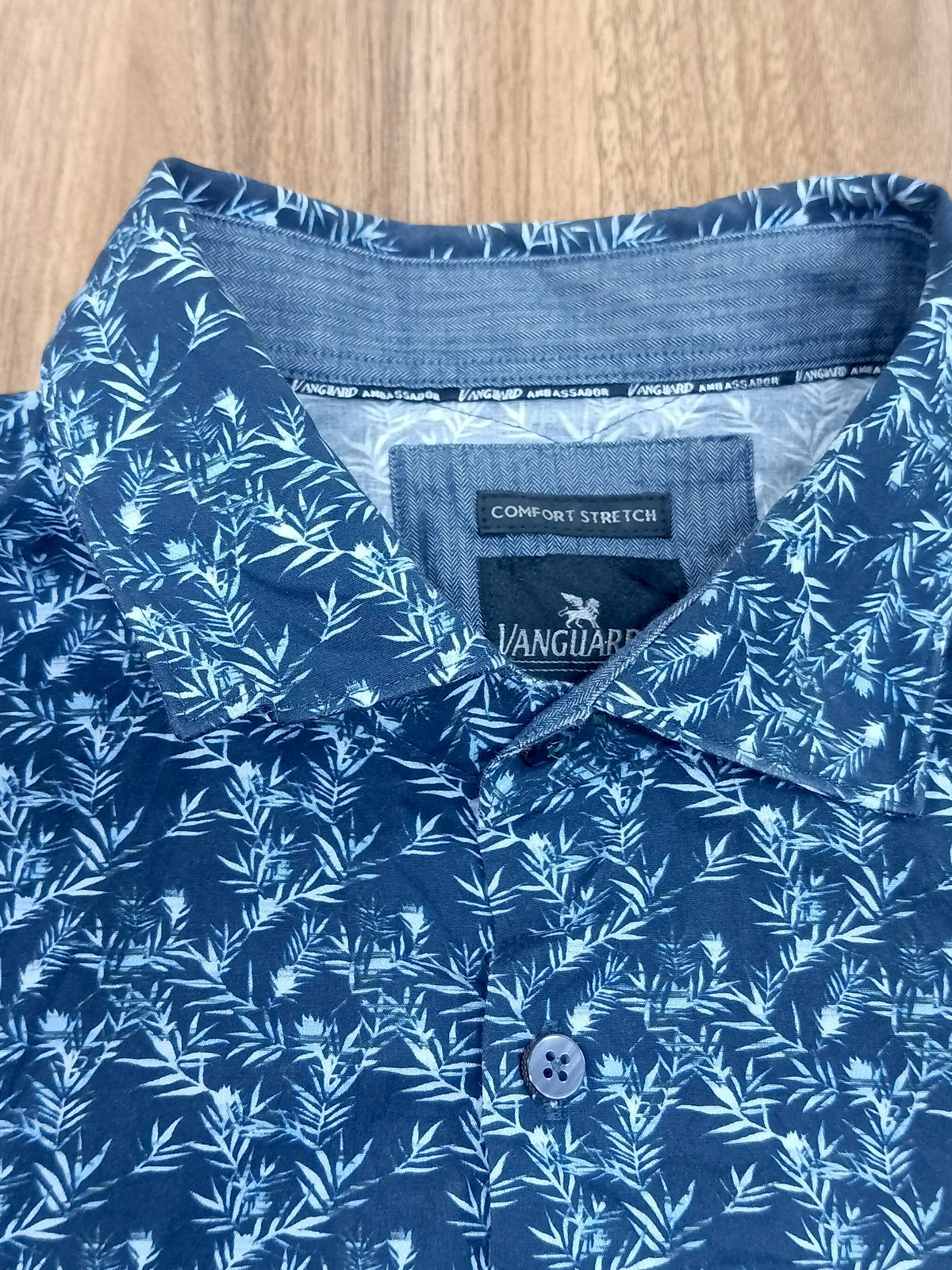 Men's  Shirt-Vintage-Thrift