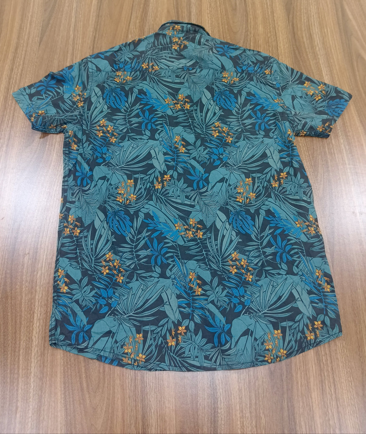 Men's Shirt-Vintage-Thrift