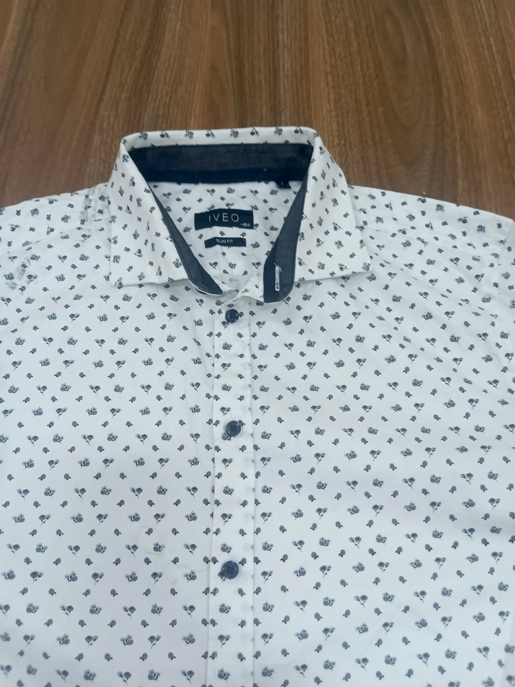 Men's Shirt-White-Pattern-Thrift